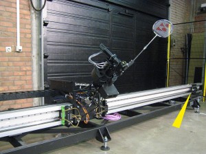 jada-un-robot-qui-joue-au-badminton-pour-lecologie-01